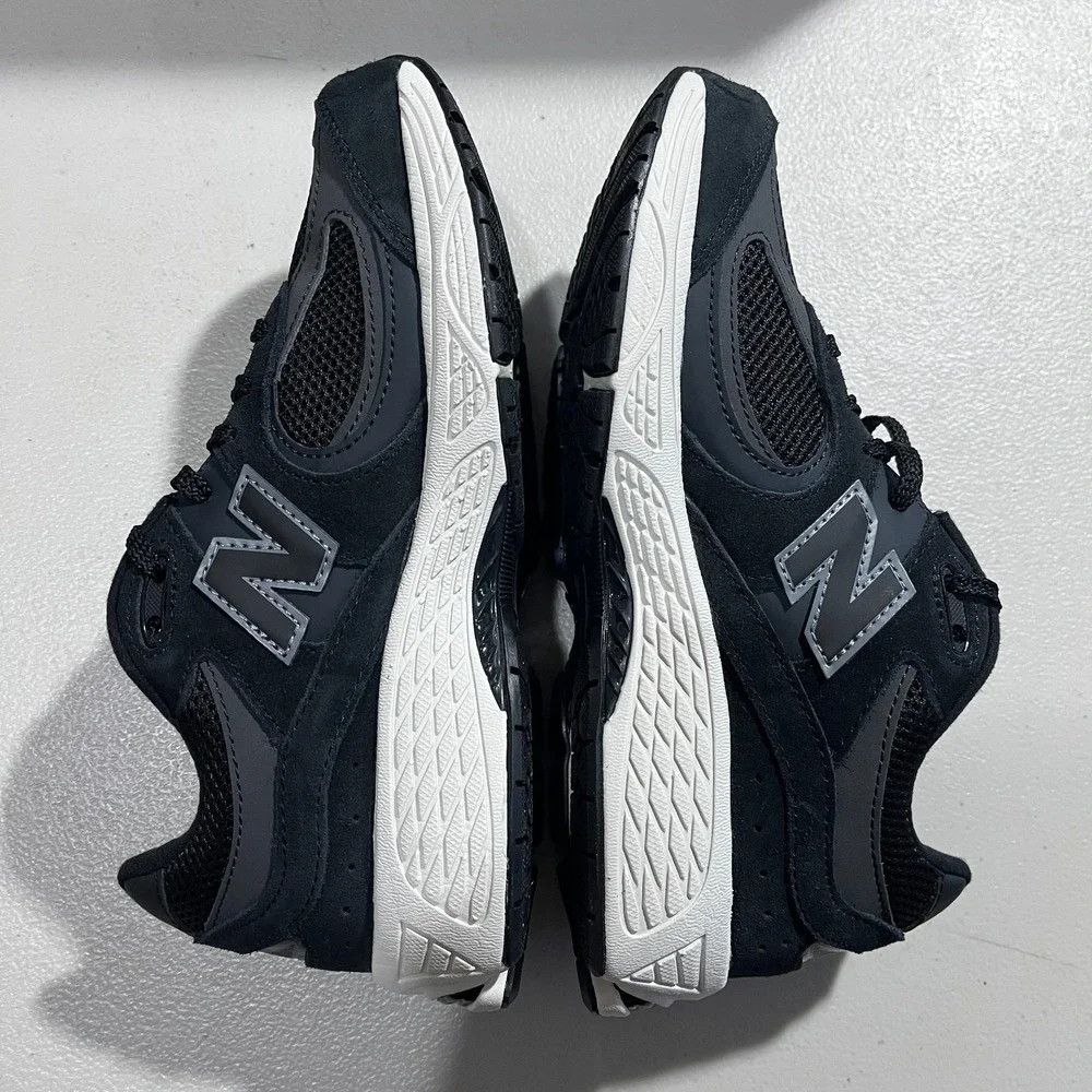 New Balance Boys 2002 Sneakers GC2002BK Suede Black Youth 4.5 / Women's 6 Shoes